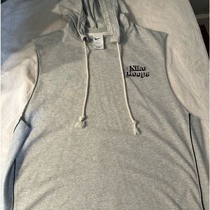 🌸🌺CLOSET BLOWOUT🌸🌺 MEN NIKE SLEEVELESS HOODIE SIZE MEDIUM LIKE NEW